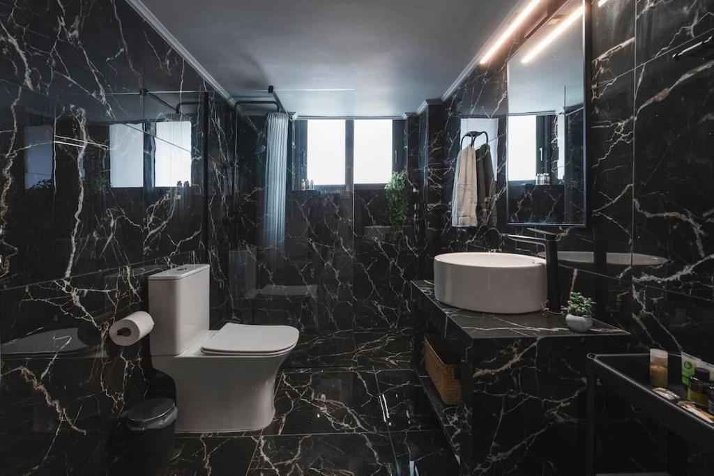 Beautiful Apt In Glyfada Center, Papandreou Street Atene Esterno foto